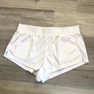 GAP Women's Classic White Athletic Shorts